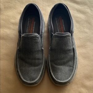 Skechers Relaxed Fit loafers Grey slip on men’s size 9.